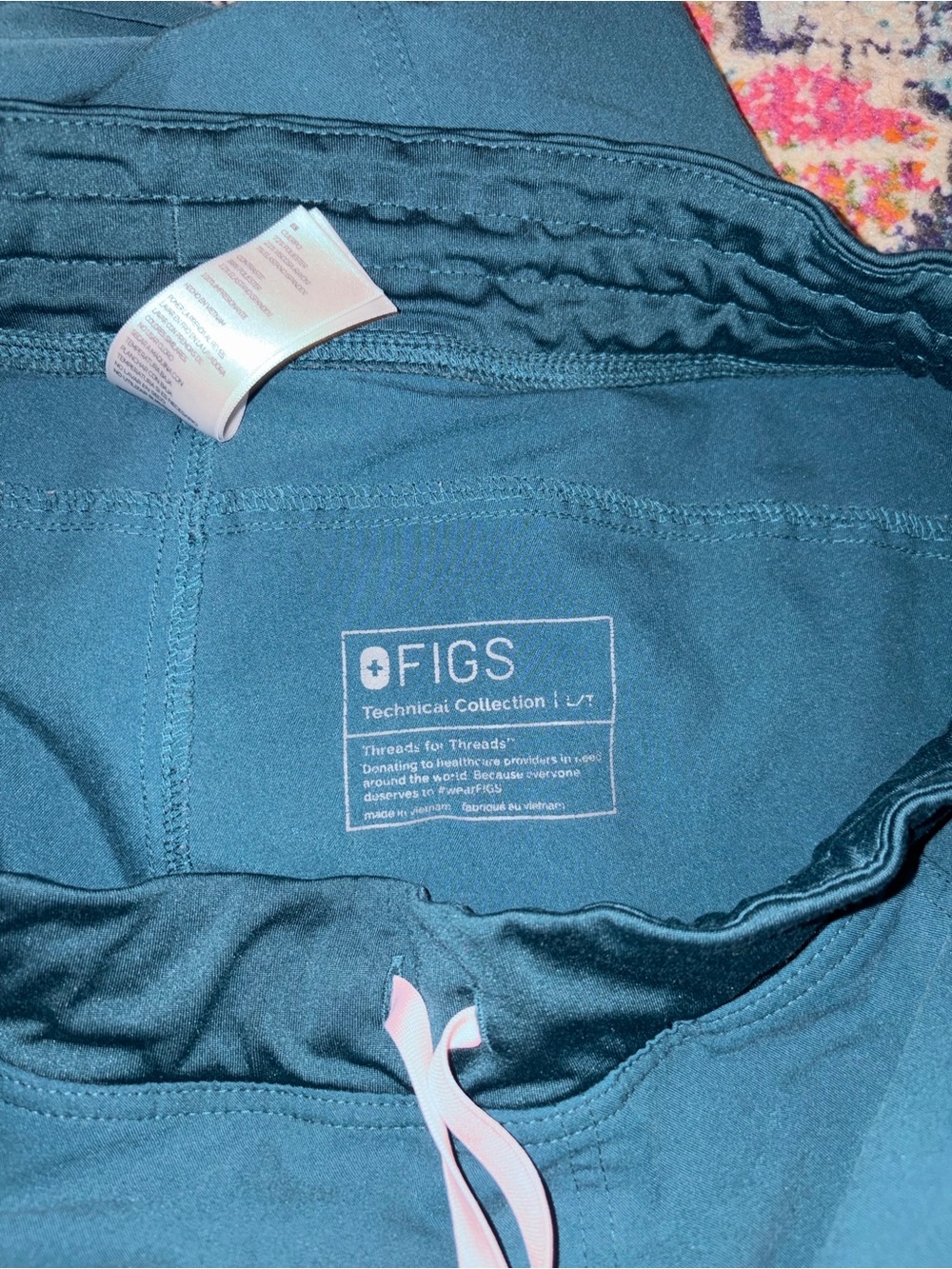Figs Caribbean Blue Scrub Set - Picture 3 of 3
